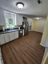 726 Springdale Woods Dr in Macon, GA - Foto de edificio - Building Photo