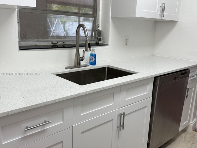 6420 SW 18th Terrace