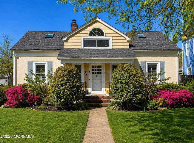 property at 17 Walnut Pl