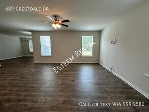 689 Crestdale Dr in Clayton, NC - Building Photo - Building Photo