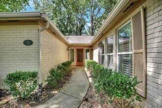 75 Wood Hollow Dr in Conroe, TX - Building Photo - Building Photo