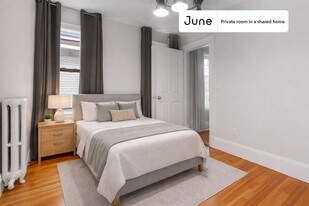 Room in Shared 4 bed/2 bath home, Unit D in Boston, MA - Building Photo