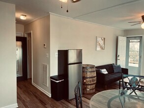 14380 Calvert St in Solomons, MD - Building Photo - Building Photo