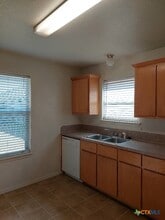 3902 Bolivar Dr in Killeen, TX - Building Photo - Building Photo