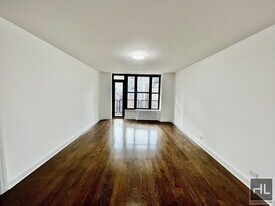 EAST 35 STREET in New York, NY - Building Photo