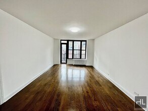 EAST 35 STREET, Unit 9E in New York, NY - Foto de edificio - Building Photo