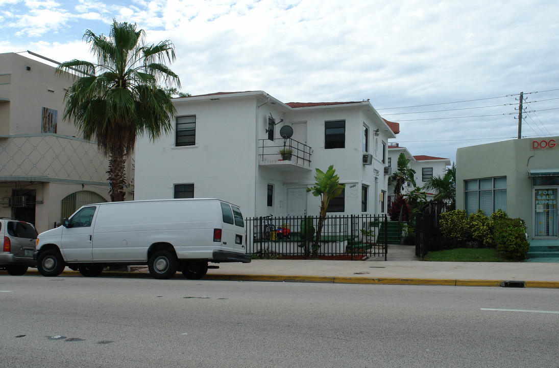 1030 71st St in Miami Beach, FL - Building Photo