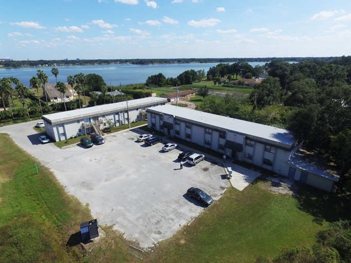 Cherry Oaks Apartments in Orlando, FL - Building Photo