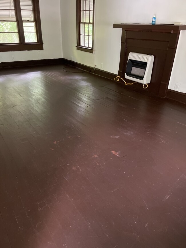 1611 Gary St in Clinton, SC - Building Photo - Building Photo