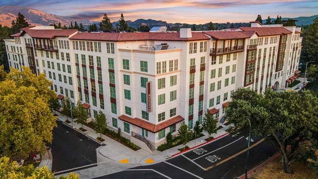 Hanover Walnut Creek in Walnut Creek, CA - Foto de edificio - Building Photo