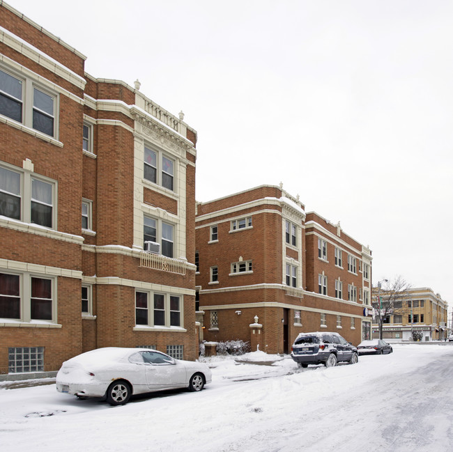 6127-6133 W Cermak Rd in Cicero, IL - Building Photo - Building Photo