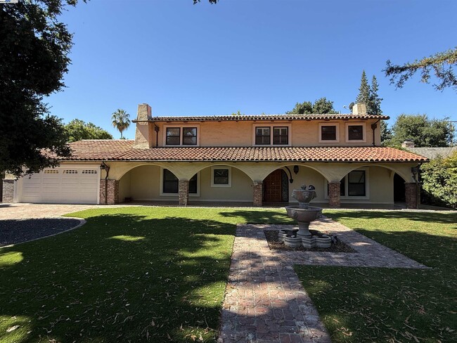 property at 470 Hale St