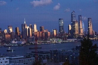 955 Boulevard E, Unit 2 in Weehawken, NJ - Foto de edificio - Building Photo