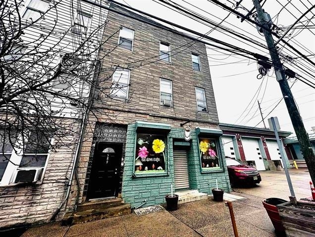 property at 589 Palisade Ave