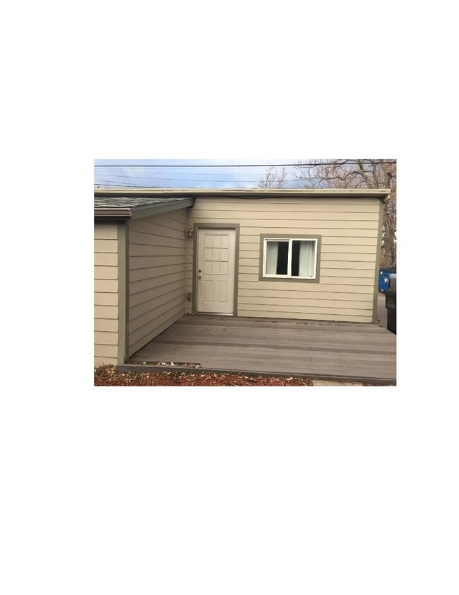 property at 1587 W Nevada Pl