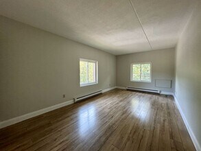 757 Main St in South Portland, ME - Building Photo - Building Photo