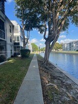 8360 Sands Point Blvd in Tamarac, FL - Building Photo