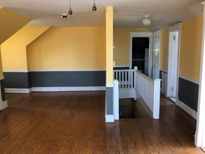 321 N Narberth Ave in Narberth, PA - Foto de edificio - Interior Photo