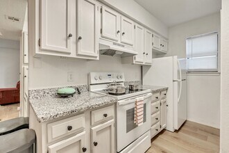 11409 Springhollow Rd in Oklahoma City, OK - Building Photo - Building Photo