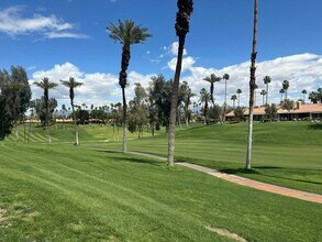 186 Madrid Ave in Palm Desert, CA - Foto de edificio - Building Photo