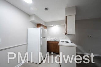 323 E 8th St in Marion, IN - Building Photo - Building Photo