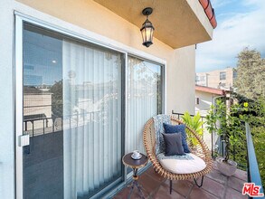 930 S Bedford St in Los Angeles, CA - Building Photo - Building Photo