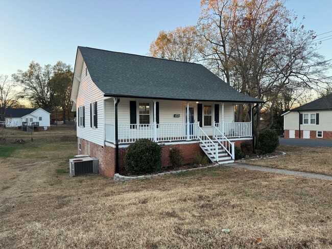 623 N Walnut St in Kannapolis, NC - Building Photo - Building Photo