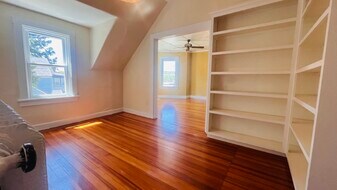 61 Almy St, Unit 2 in Newport, RI - Building Photo