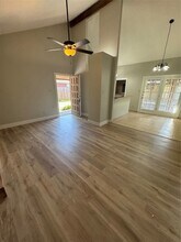 420 S Las Vegas Trail in Fort Worth, TX - Building Photo - Building Photo