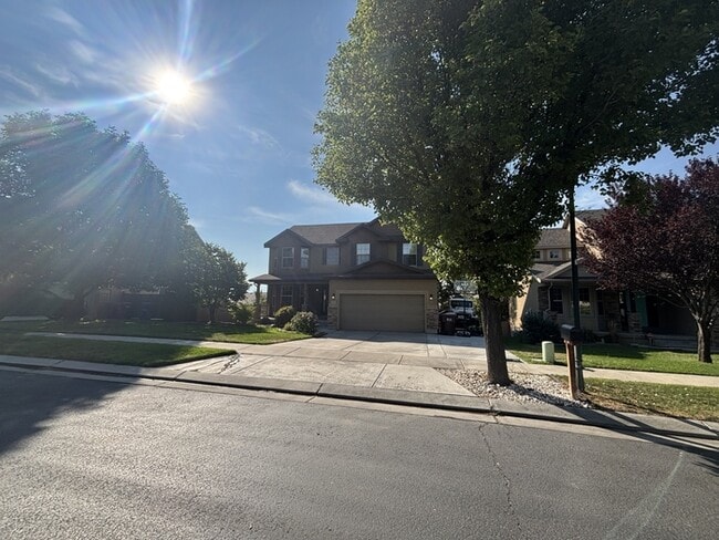 4744 Silver Mountain Rd in Eagle Mountain, UT - Building Photo - Building Photo