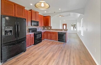 7066 Port Bay in San Antonio, TX - Building Photo - Building Photo