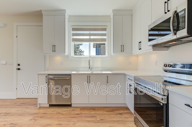 property at 1511-1511 Vineyard Dr