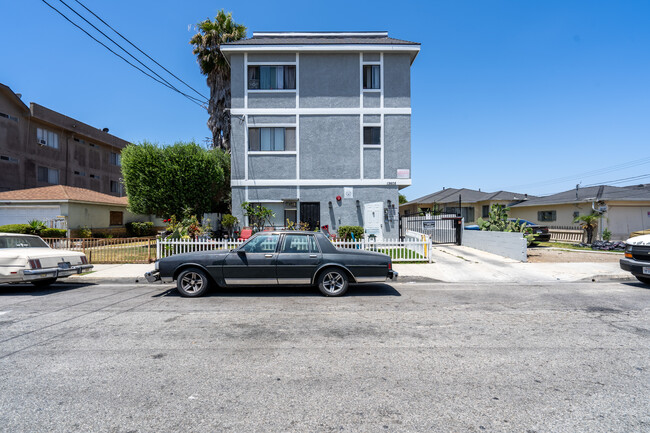 13605 Cerise Ave in Hawthorne, CA - Building Photo - Building Photo