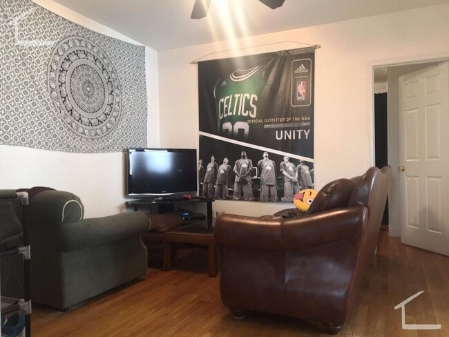 property at 25 Egremont Rd