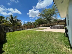 1564 SW 28th Terrace in Fort Lauderdale, FL - Building Photo - Building Photo