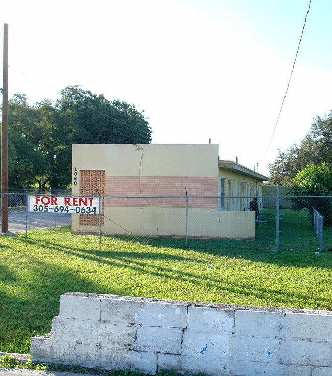 1080 NW 79th St in Miami, FL - Building Photo - Building Photo