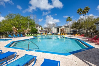 Pointe at Central in Orlando, FL - Foto de edificio - Building Photo