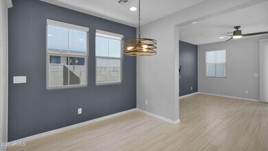2354 W Gloria Ln in Phoenix, AZ - Building Photo - Building Photo
