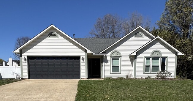 1013 Thorncrest Dr in Fletcher, NC - Building Photo - Building Photo