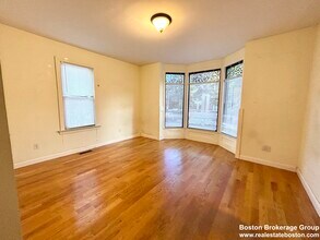 1568 Tremont St, Unit 1 in Boston, MA - Building Photo - Building Photo