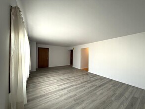 180 W 22ND St in Bayonne, NJ - Building Photo - Building Photo