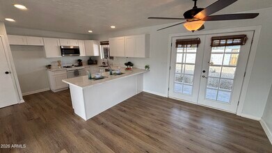 1000 W Elna Rae St in Tempe, AZ - Building Photo - Building Photo