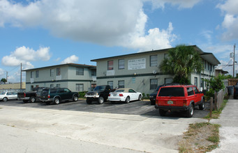 Magnolia Square in West Palm Beach, FL - Building Photo - Building Photo