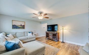 1036 Tompkins Dr in Port Orange, FL - Building Photo - Building Photo