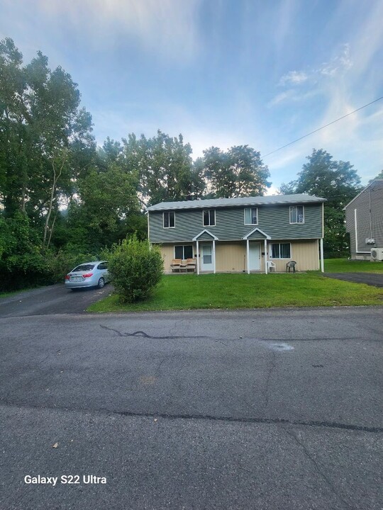 18-20 Wheeler St-Unit -20 in Auburn, NY - Building Photo