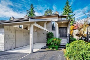 14727 NE 35th St in Bellevue, WA - Building Photo