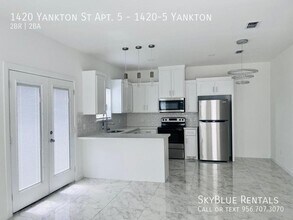 1420 S Yankton St in Alton, TX - Building Photo - Building Photo