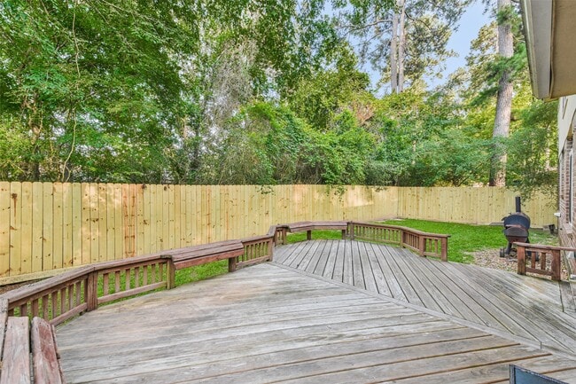 property at 12 Coralberry Rd