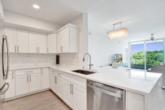 700 E Boynton Beach Blvd in Boynton Beach, FL - Building Photo - Building Photo