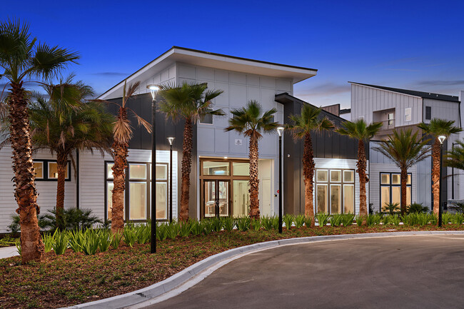 Grand Cypress in Saint Johns, FL - Foto de edificio - Building Photo